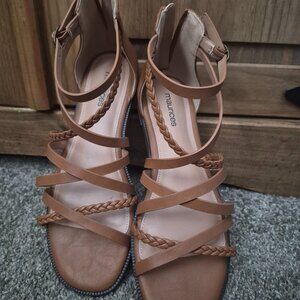 Women's Gladiator sandal size 9M